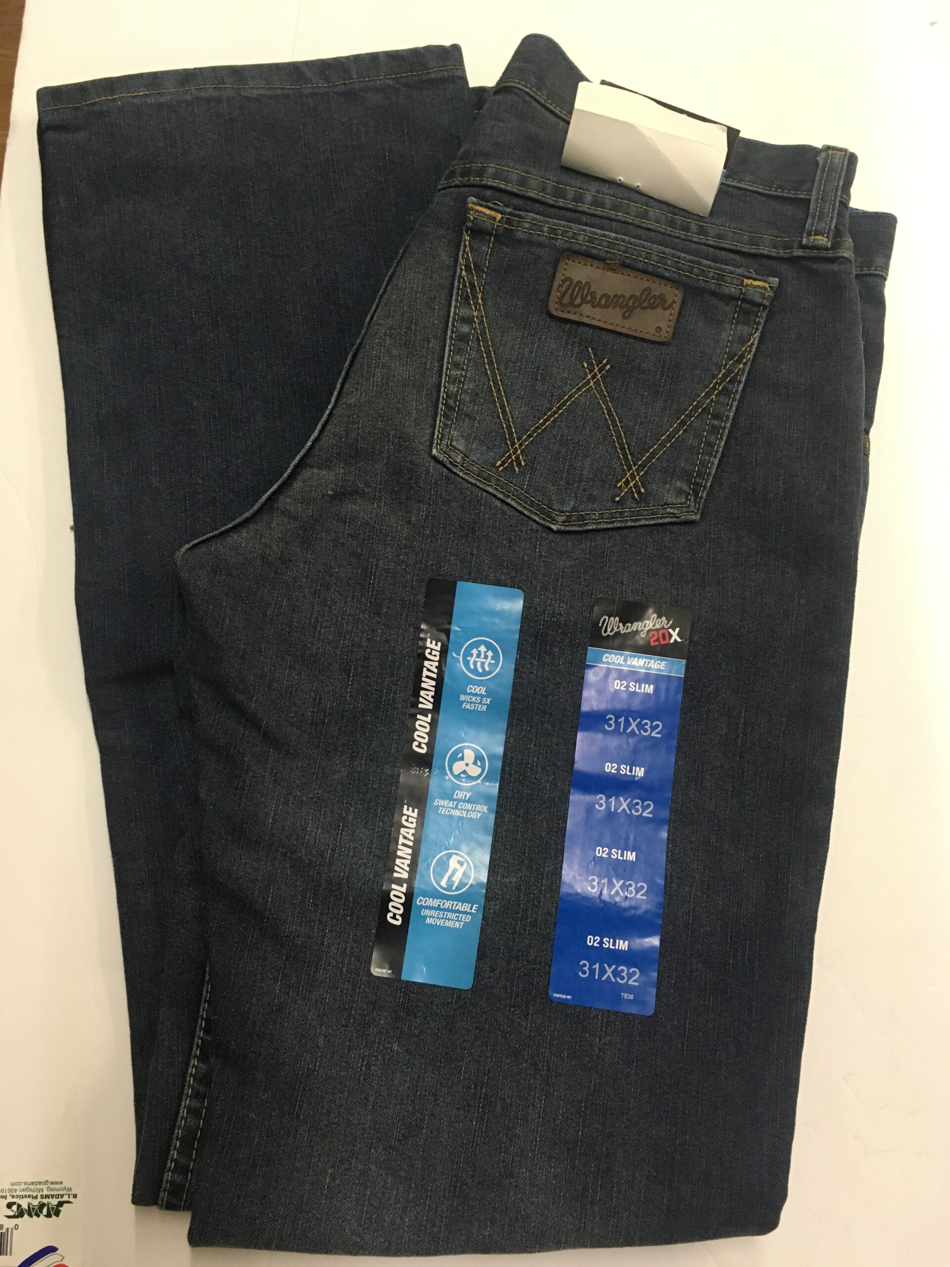 Wrangler® 20X® Slim Fit Competition Dark Blue Jean – El Nuevo Rancho Grande